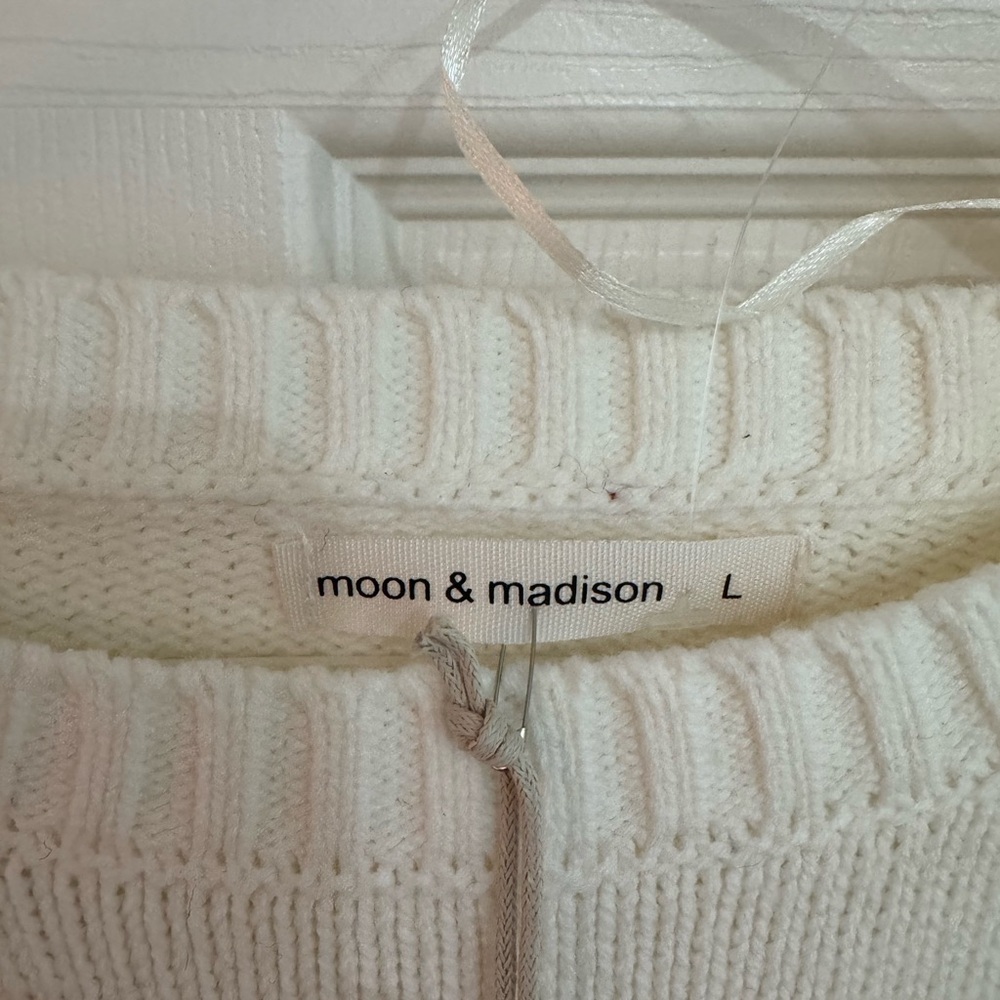 Moon & Madison Après Sweater NWT - Picture 8 of 8